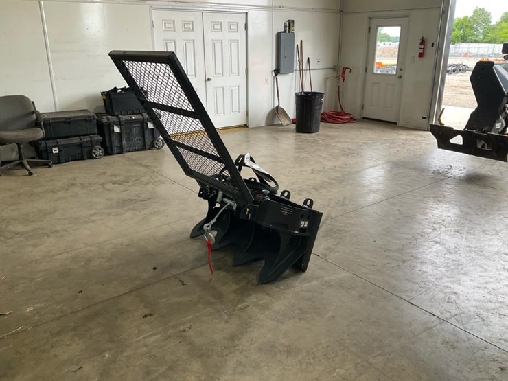#1405-•-unused-landhonor-skid-steer-15000lb-hydraulic-winch-image-1