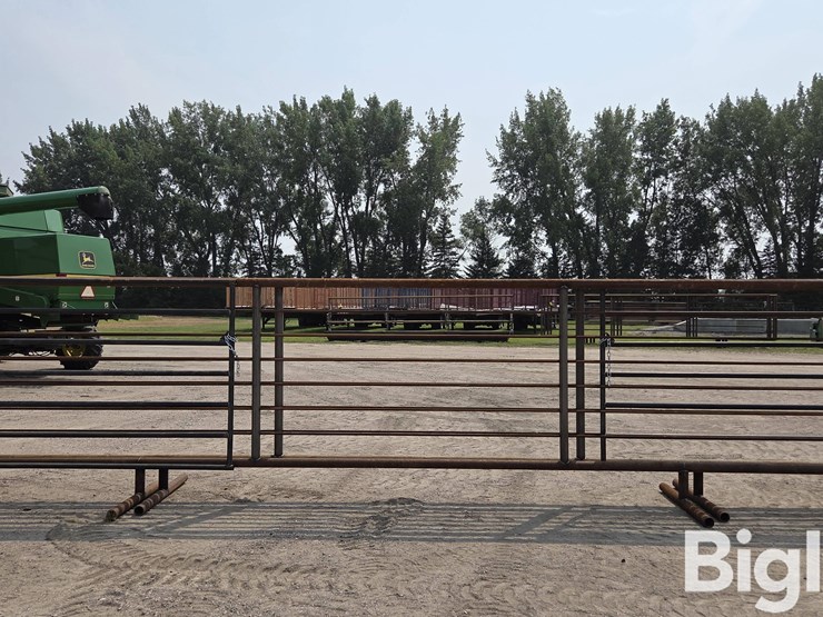 24'-free-standing-panel-w/-8'-swing-gate-(bid-per-unit)-image-6