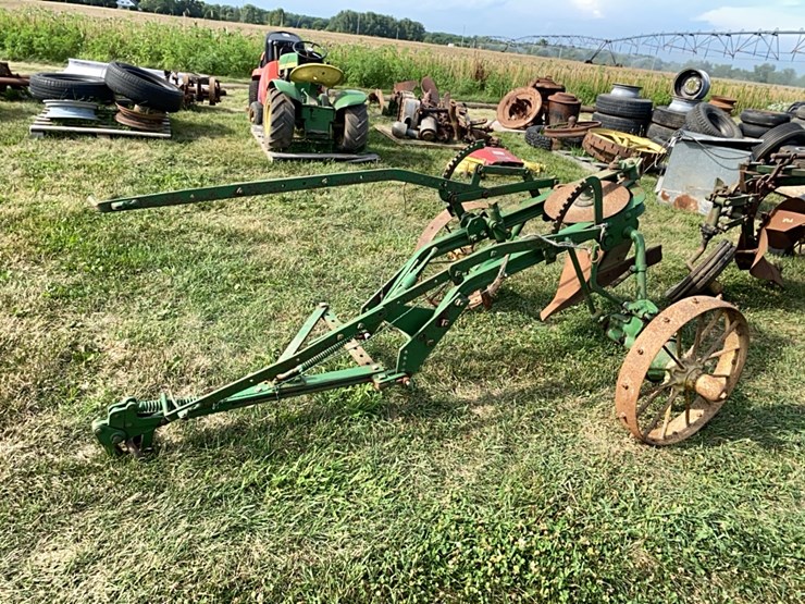 john-deere-single-btm-plow-image-2