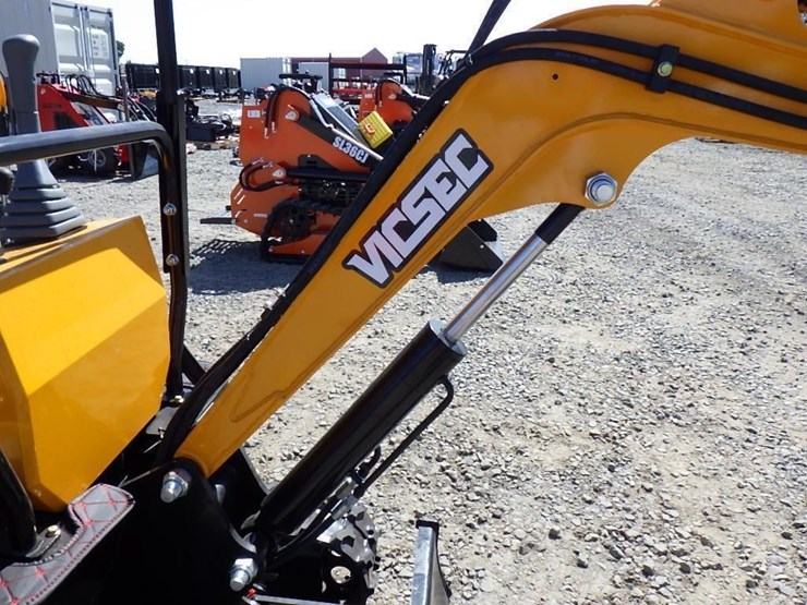 2025-vicsec-vc13-hydraulic-excavator-image-11