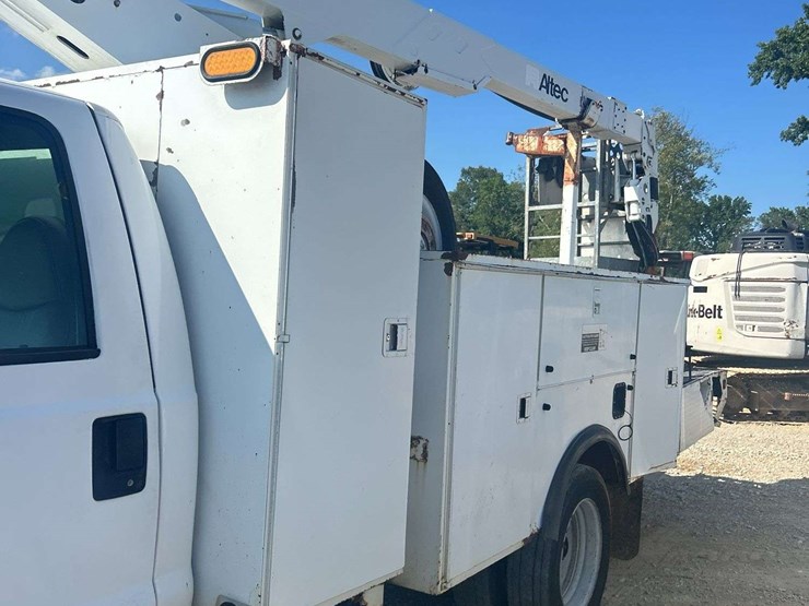 ford-f550-image-34