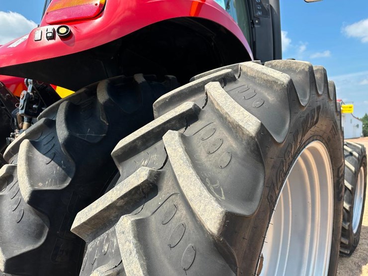2015-case-ih-magnum-315-image-10