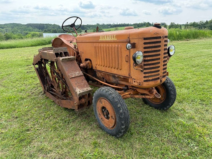 renault-with-rotaped-tracks-image-3