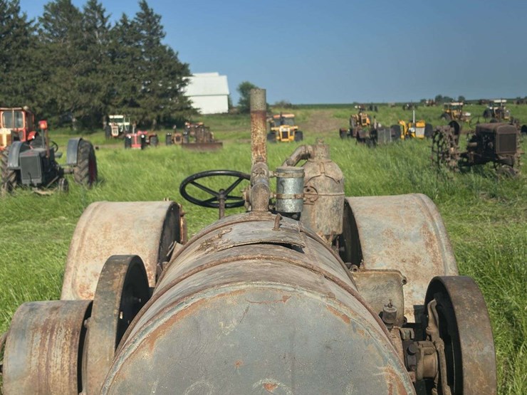 mccormick-deering-titan-10-20-image-10