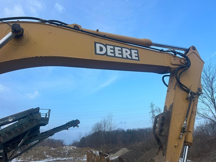 2003-deere-200c-lc-image-35