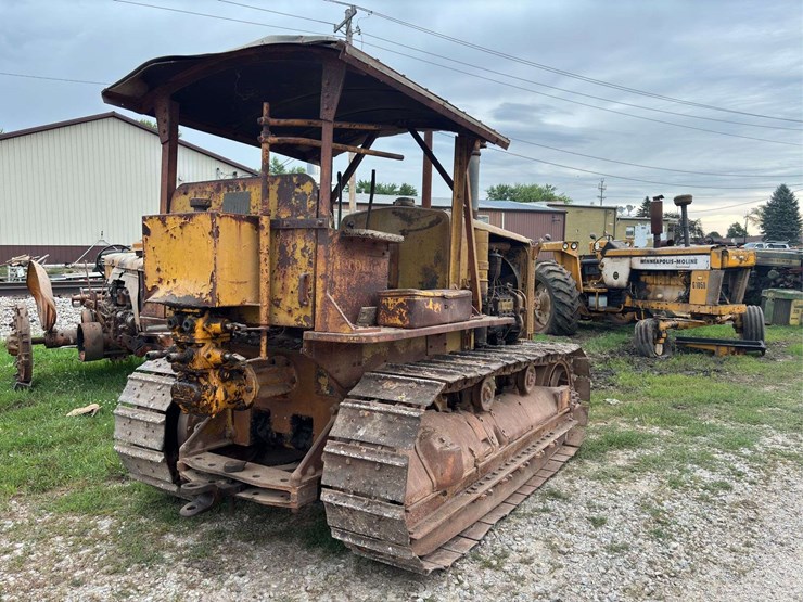 caterpillar-forty-diesel-crawler-image-5