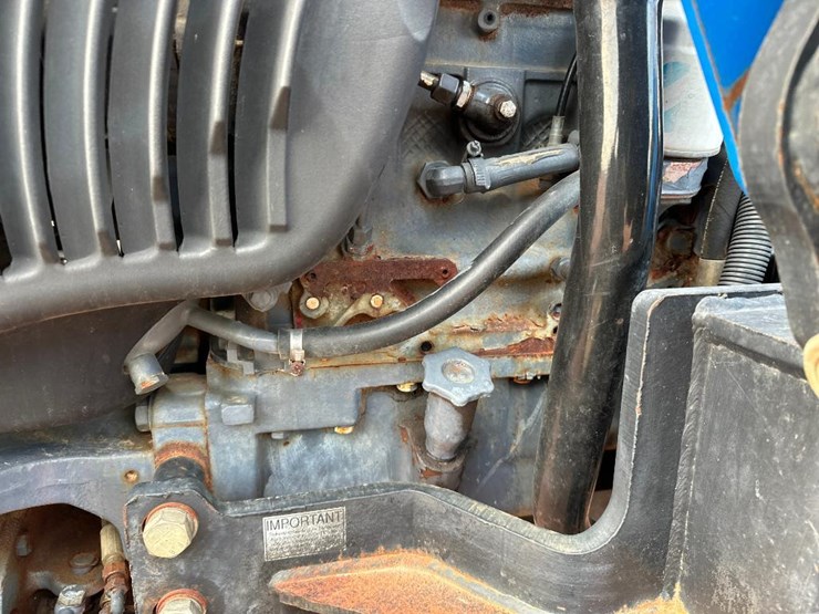 2001-new-holland-tn70-image-30