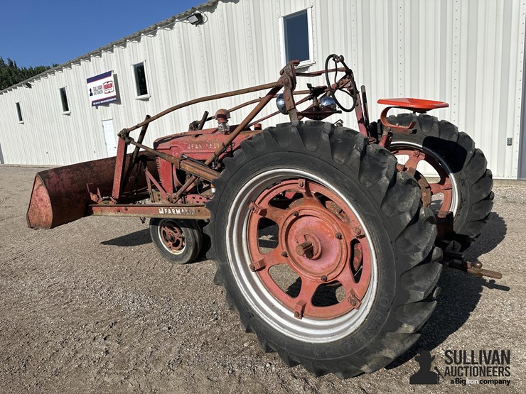 1940-farmall-h-2wd-tractor-w/hyd-loader-&-trip-bucket-image-7