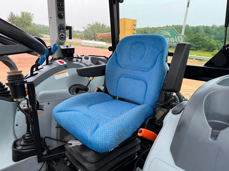 2016-new-holland-ts6.110-image-57