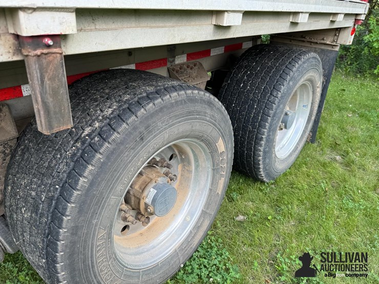 2013-reitnouer-t/a-side-dump-sugar-beet-trailer-image-13
