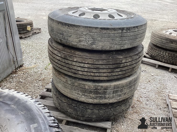 11r24.5-tires-&-rims-image-5