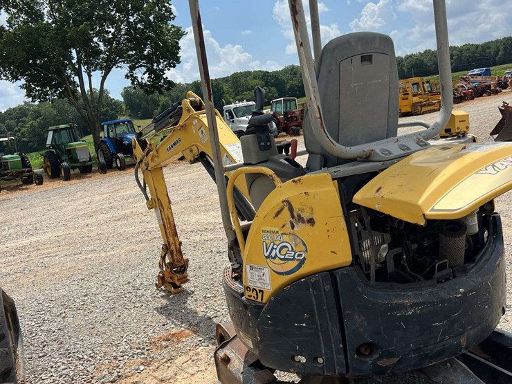 yanmar-vio20-image-2