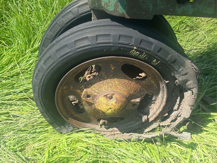 john-deere-h-image-16