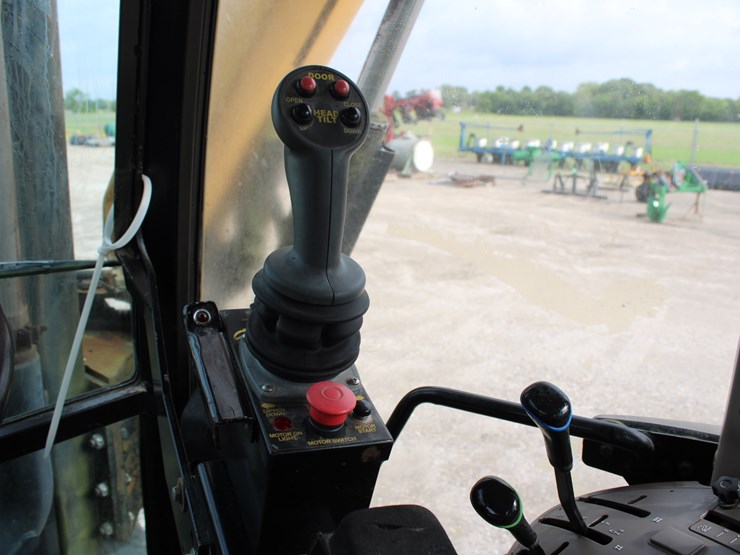 2013-john-deere-d-image-11