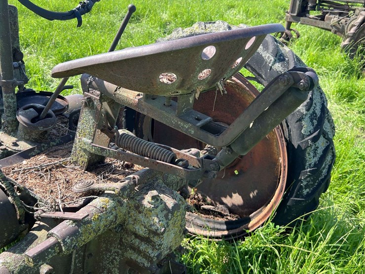 john-deere-model-b-image-35