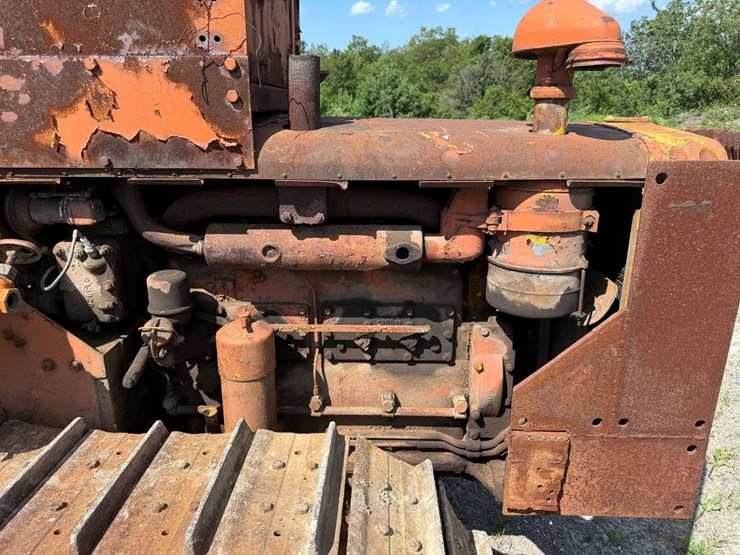 caterpillar-d4-air-compressor-tractor-image-23