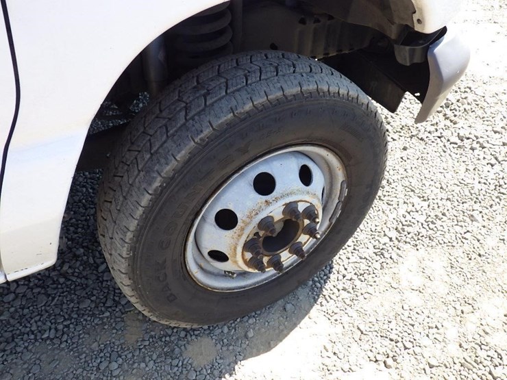 2006-utility-van-image-40