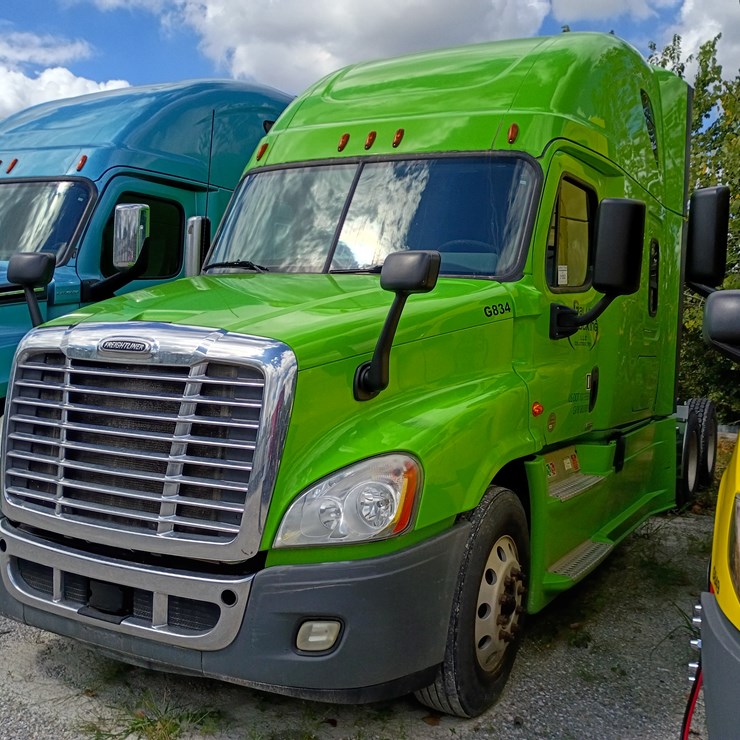 2017 FREIGHTLINER CASCADIA 125