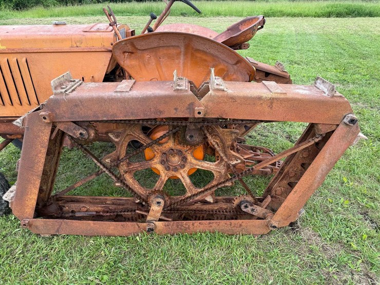 renault-with-rotaped-tracks-image-16