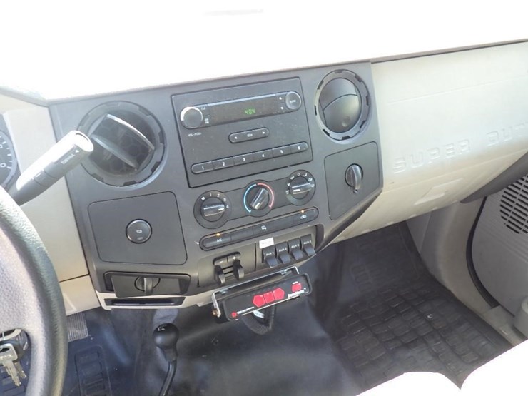 2010-ford-f250-image-24