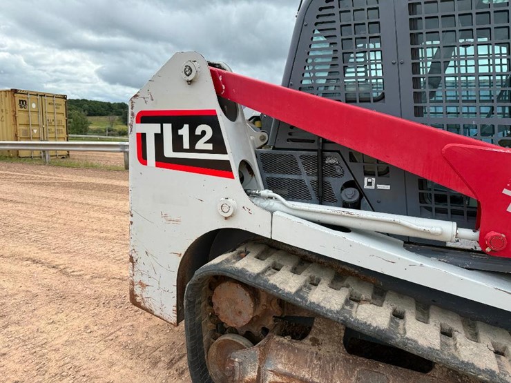 2015-takeuchi-tl12-image-22