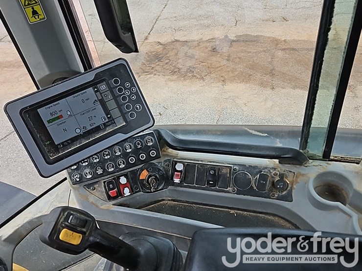 2015-caterpillar-926m-image-50