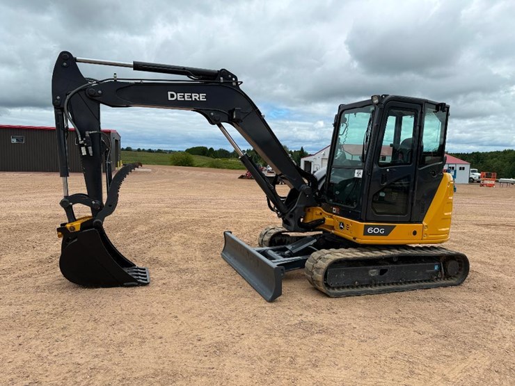 2021-deere-60g-image-1