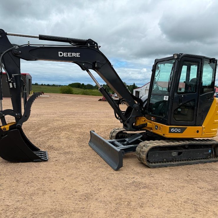 2021 DEERE 60G