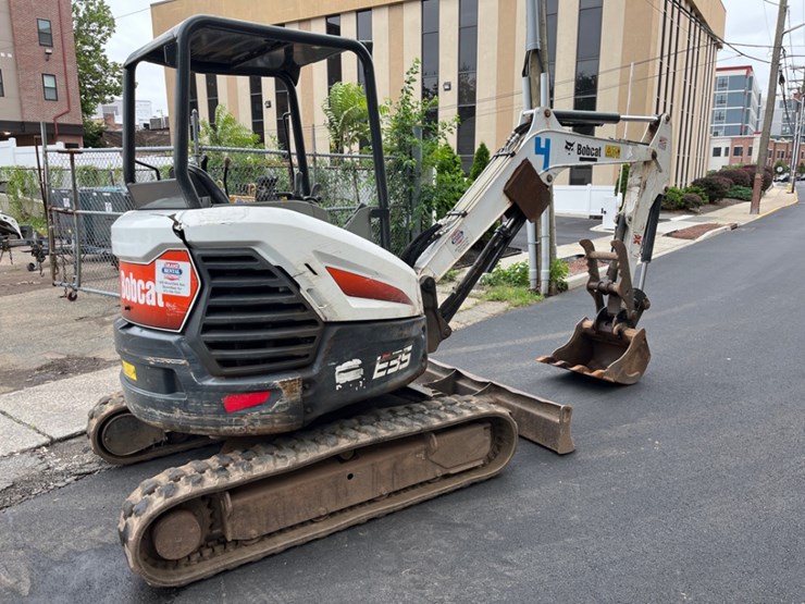 2019-bobcat-e35-image-2