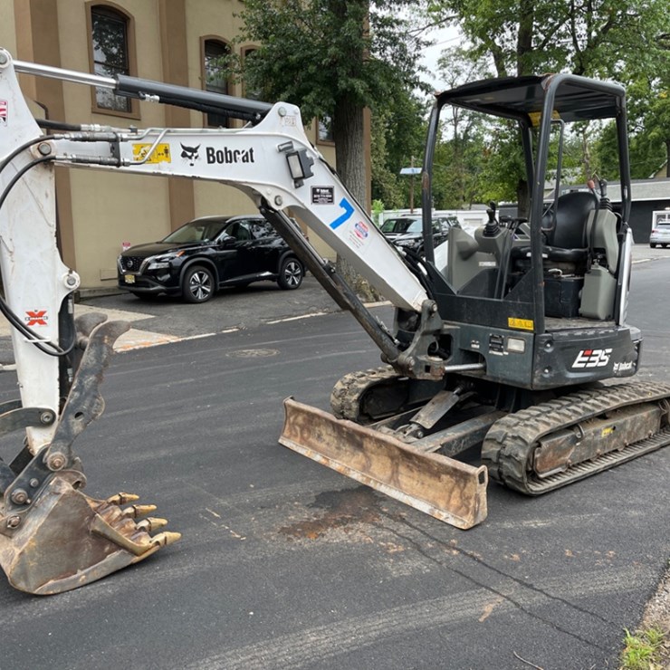 2021 BOBCAT E35