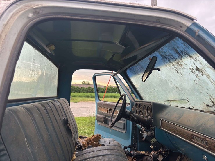 chevrolet-scottsdale-3/4-ton-4wd-image-39