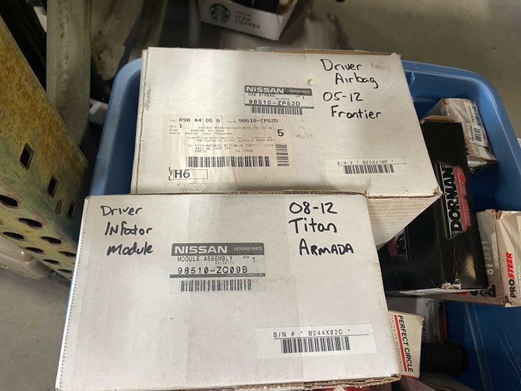 #2111-•-(3)-totes-of-misc.-auto-parts-(pr10)-image-6