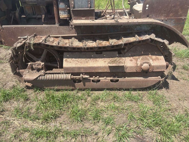 caterpillar-twenty-crawler-image-76