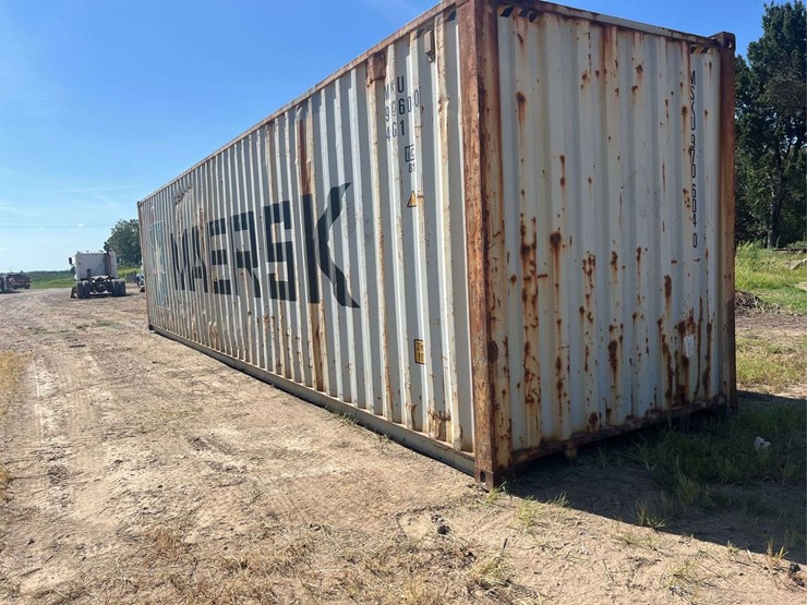 40’-shipping-container-image-2