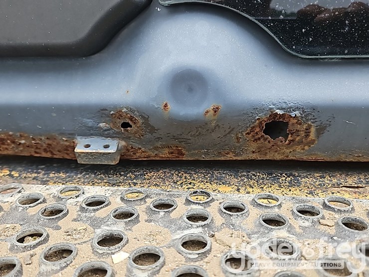 2011-deere-250g-lc-image-64