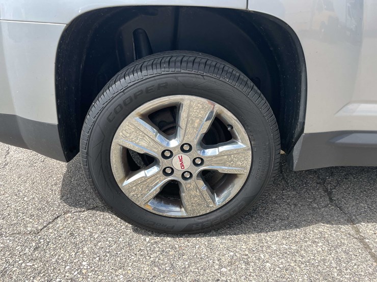 #1292-•-2015-gmc-terrain-awd-(has-wi-title)-(of)-image-21