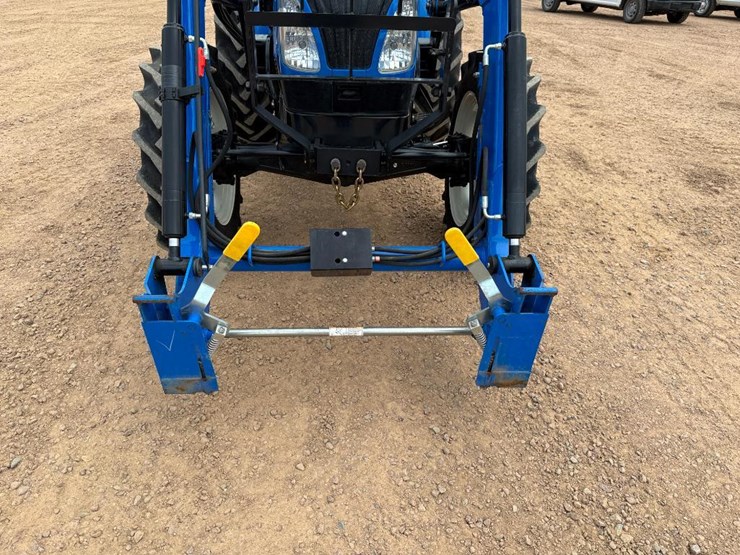 2019-new-holland-workmaster-70-image-16