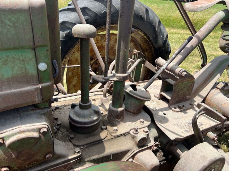 john-deere-b-image-79