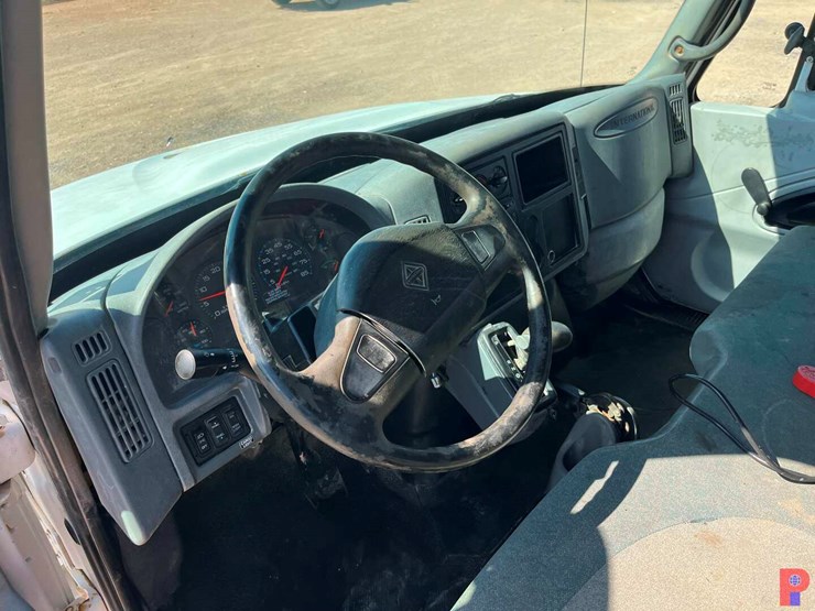 2007-international-durastar-4300-image-8