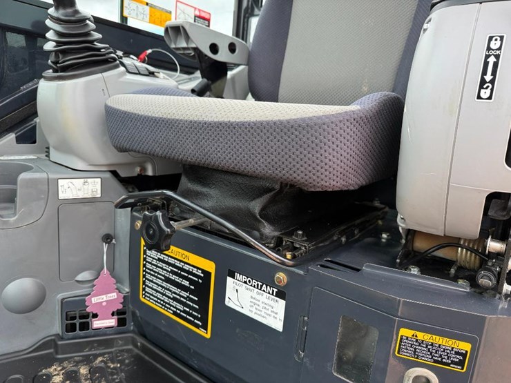 2021-deere-60g-image-49
