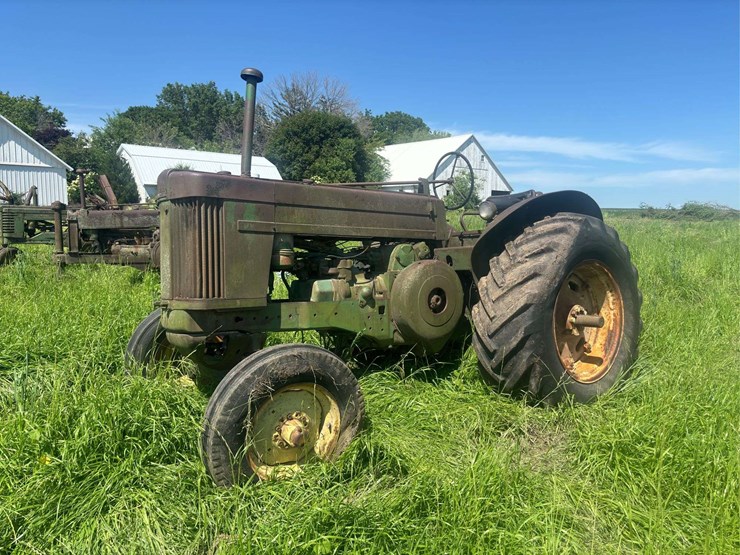 john-deere-70-image-1