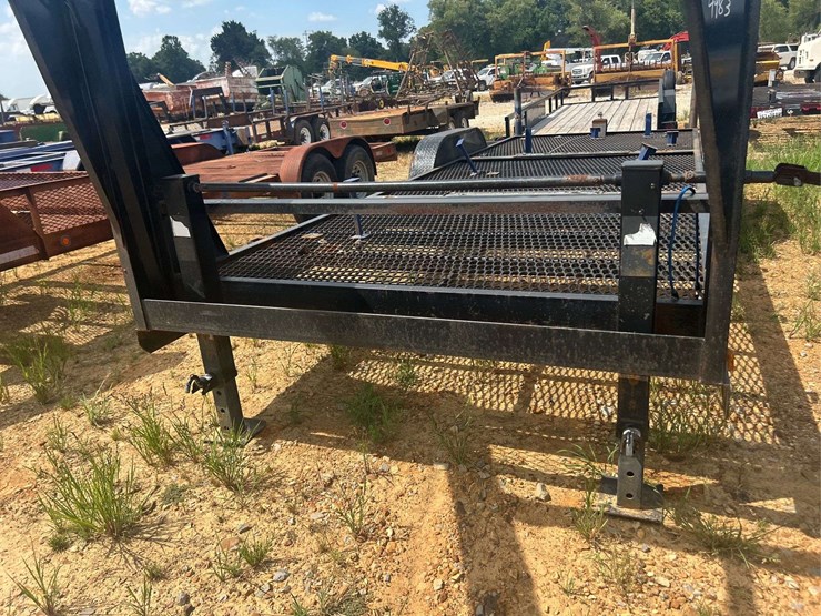 2013-c-&-m-7'-x-20'-t/a-gooseneck-trailer-image-8