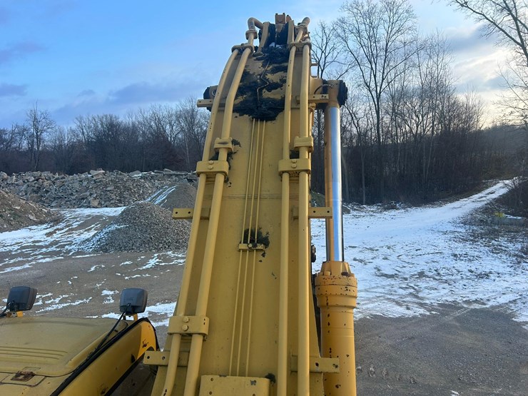 2005-deere-450-lc-image-42