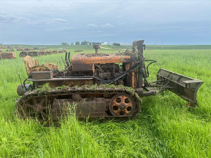 oliver-cleatrac-adh-crawler-image-6