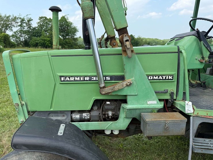 low-hour-fendt-306ls-with-loader-image-12