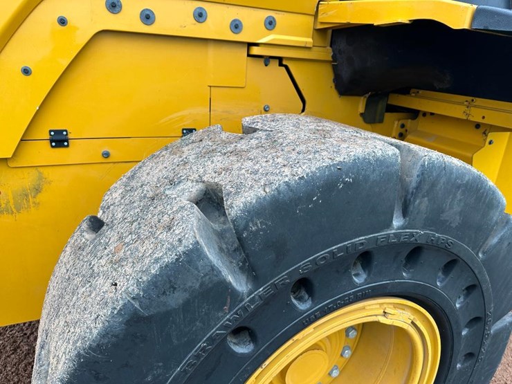 2019-caterpillar-938m-image-10