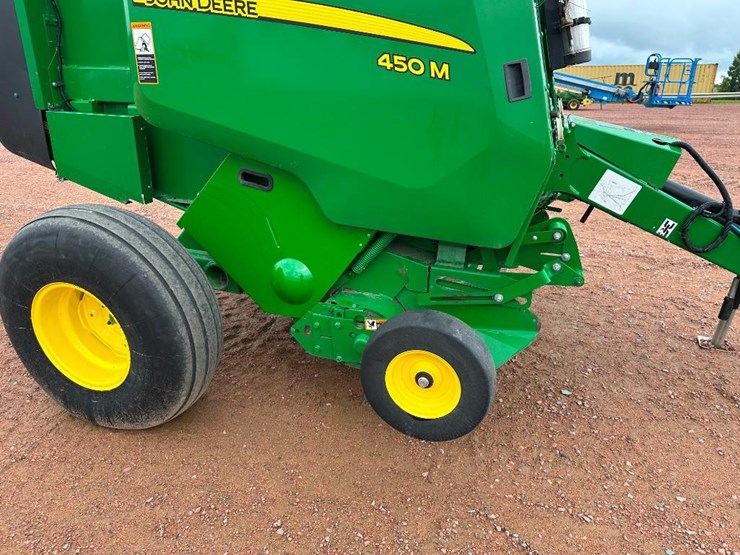 2023-john-deere-450m-image-11