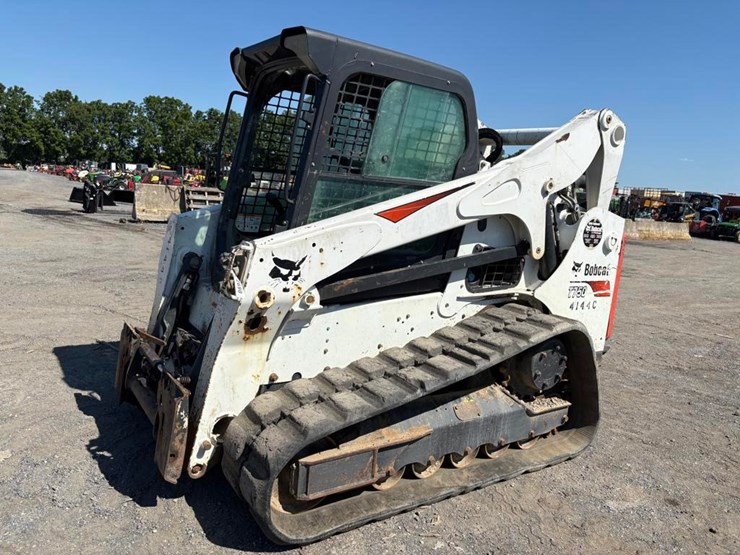 2017-bobcat-t750-image-2