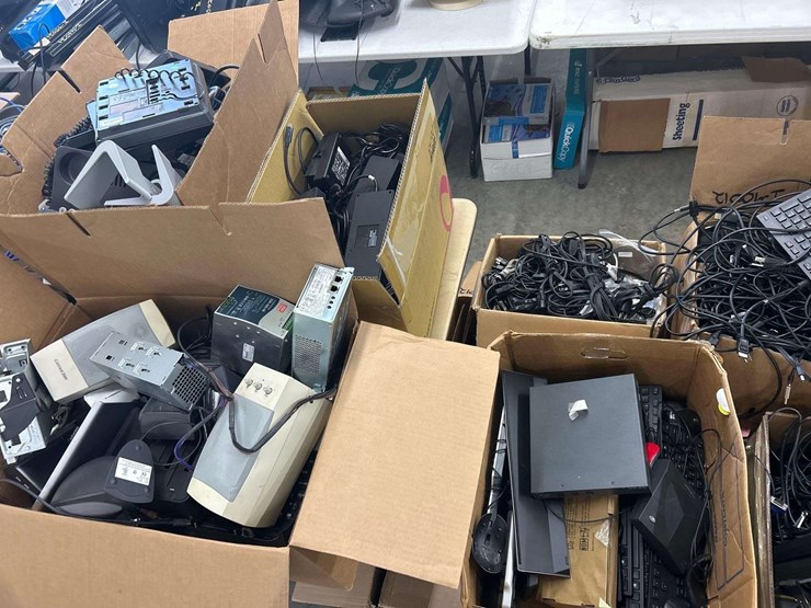 23-boxes-of-misc-tech-image-6