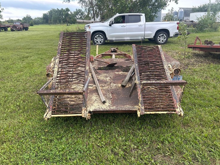 trailer-with-ramps-image-4